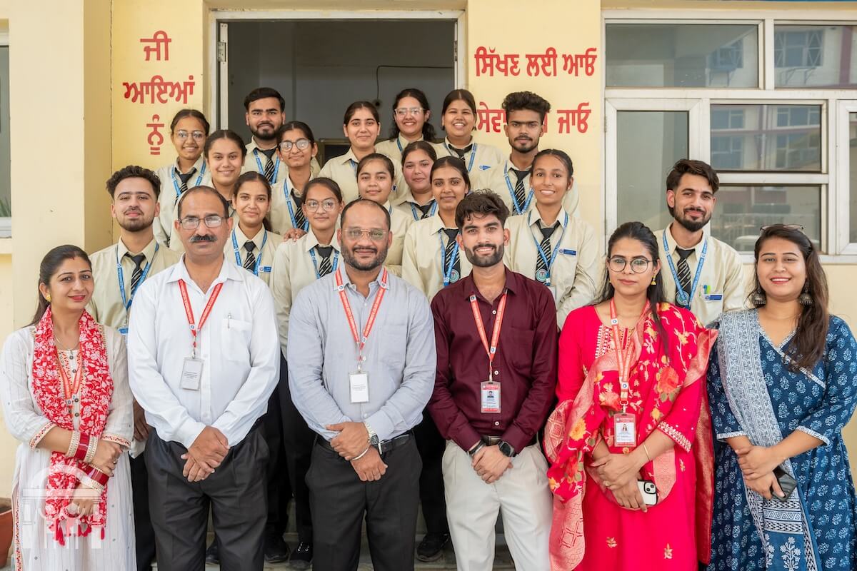 group of students and teachers at Guru Nanak Paramedical College in Punjab